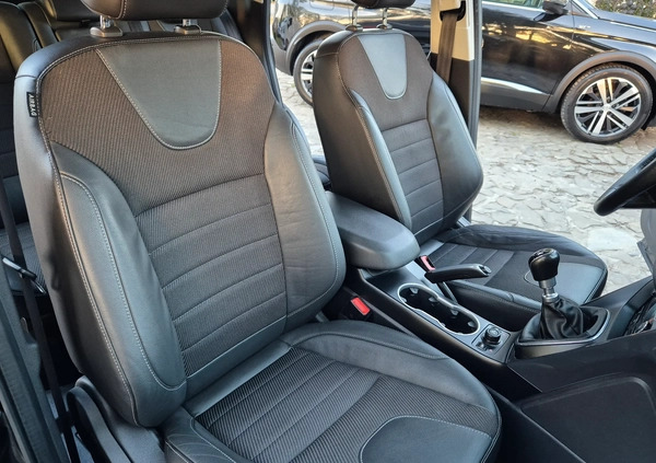 Ford Kuga cena 52900 przebieg: 159000, rok produkcji 2014 z Szczucin małe 562